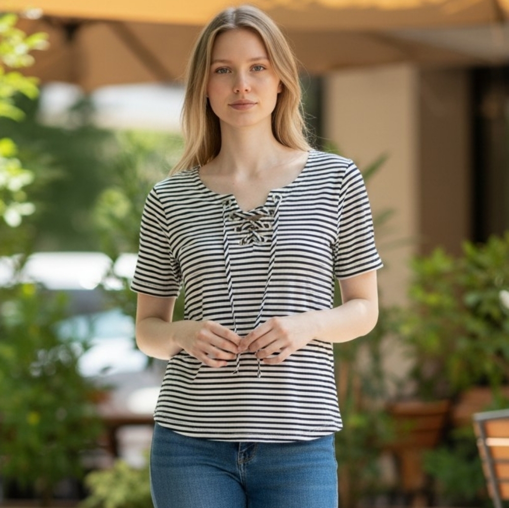 Buckle BKE Red Black White Stripes Top Grommet Laces Summer Bohemian Blouse